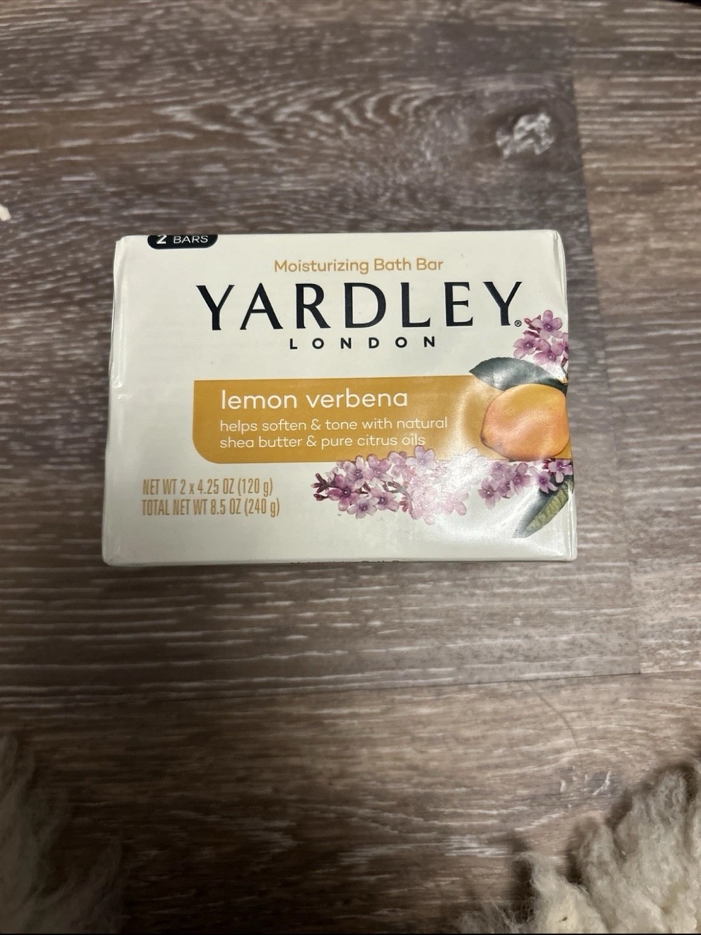 Pkg of 2 )  Yardley London Lemon Verbena - 4 oz Each